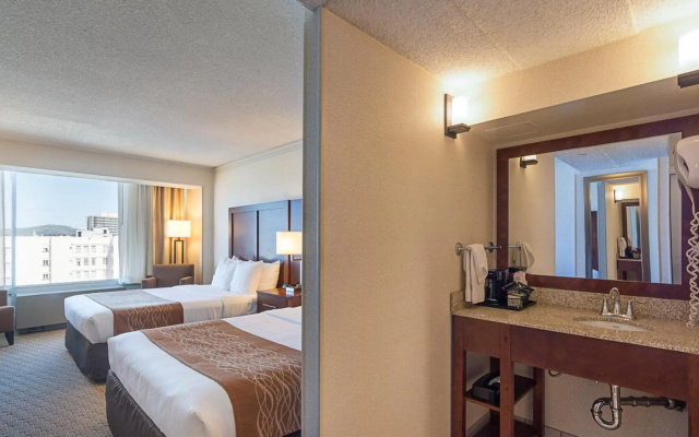 Comfort Inn by the Bay