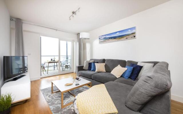Fistral Lookout, Ocean 1