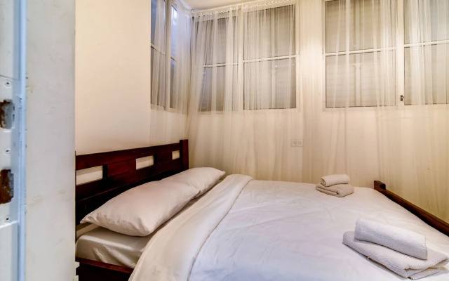 Central Apartment next to Dizengoff St.