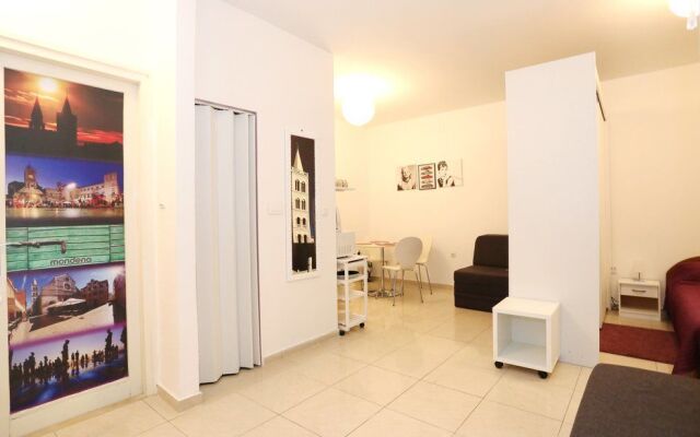 Feel Center Apartments.