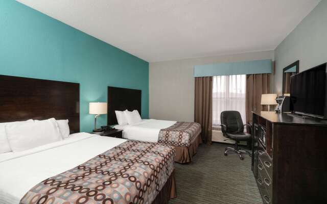La Quinta Inn & Suites by Wyndham Knoxville East