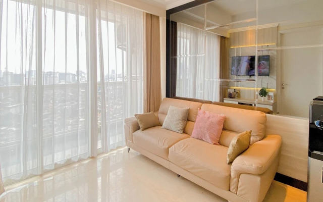 Stunning and Comfy 2BR Apartment at Menteng Park