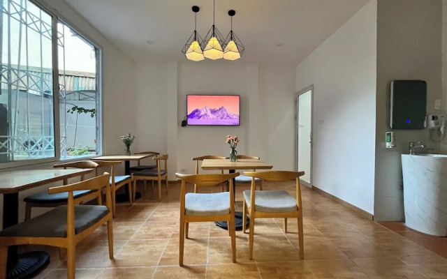 Urban Slumber Hostel