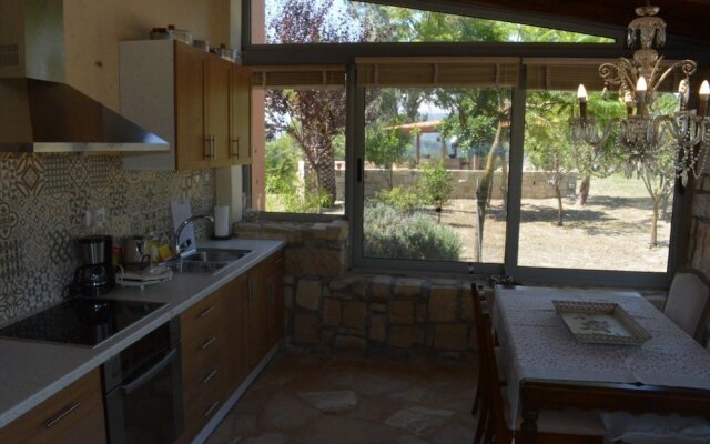 Alekos Beach Houses - Natura Verde