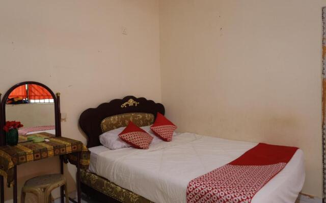 SPOT ON 92115 Homestay Bude Sri