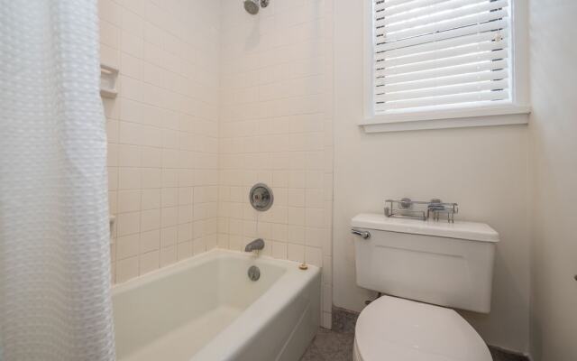 Moorings 71-72 by Vtrips