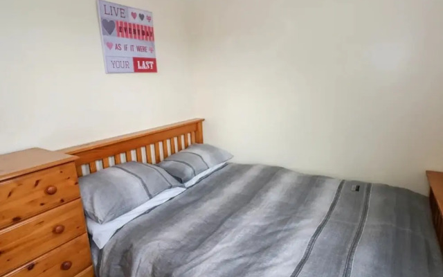 Charming 3-bed Chalet in Kidwelly