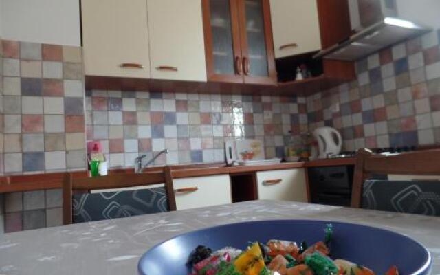 Apartment 4M
