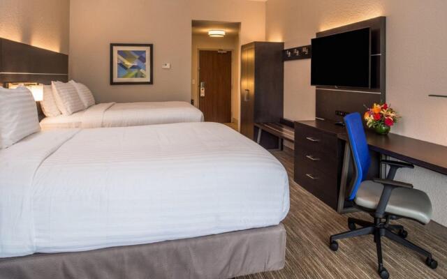 Holiday Inn Express and Suites Jacksonville East, an IHG Hotel