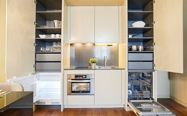 8 Building by Finestay