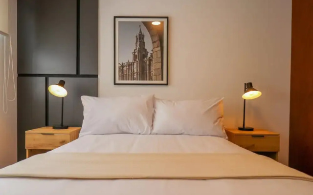 w Elegant 2BR w Fantastic View in Miraflores