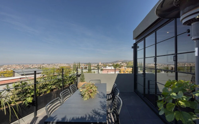 Designer 3-Story Home in San Miguel