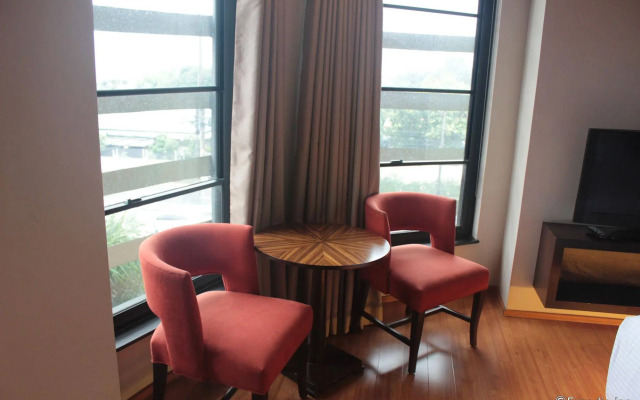 Soleste Suites
