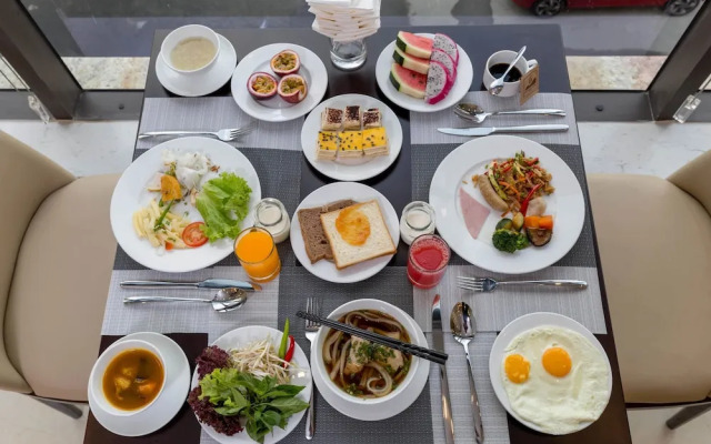 Golden Line Danang Hotel
