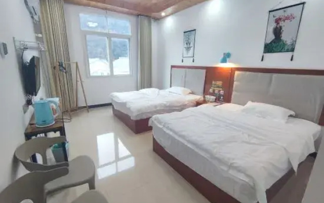 Hailuogou Yunjianshanshe Inn