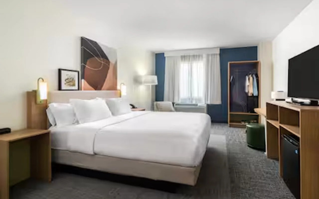 Spark by Hilton La Crosse Onalaska