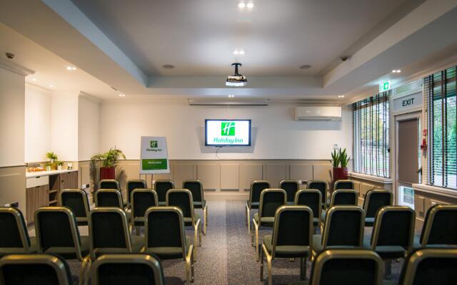 Holiday Inn Stoke on Trent M6, Jct 15 by IHG