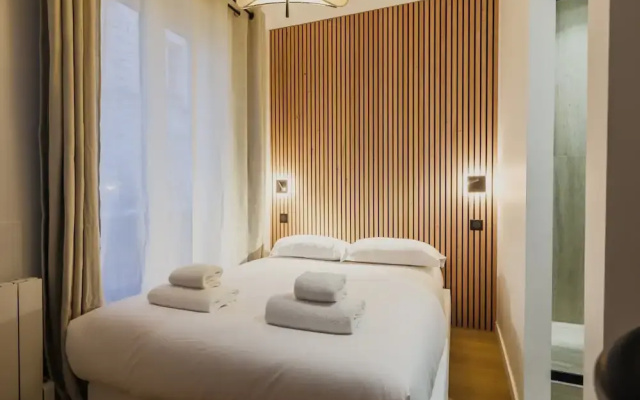 Superb Duplex 1 Bedroom Center of Paris