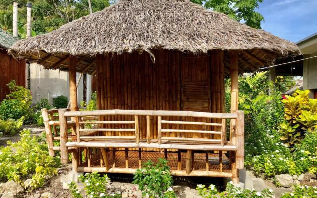 Sharky Hostel Oslob