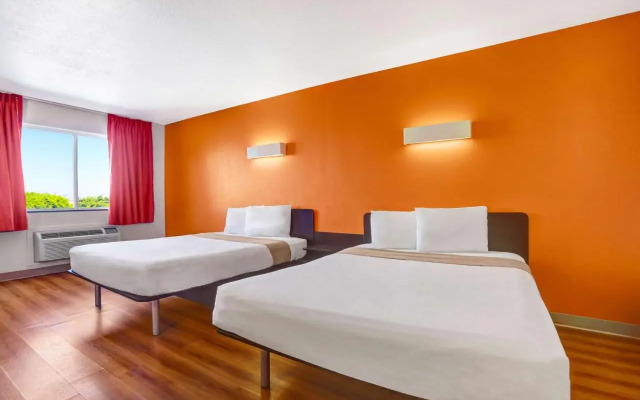 Superstition Inn and Suites