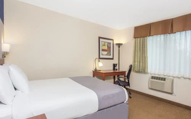 Baymont by Wyndham Dubuque