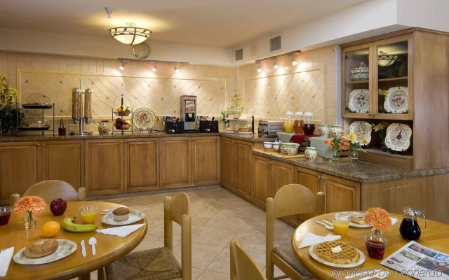 Sommerset Suites Hotel