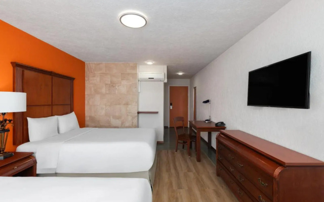 Howard Johnson by Wyndham Toluca