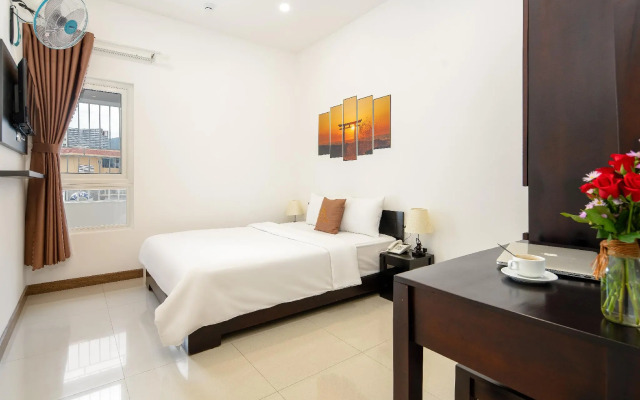 Phuong Dong Hotel & Apartment
