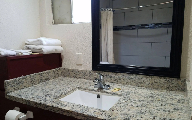 Classic Inn & Suites