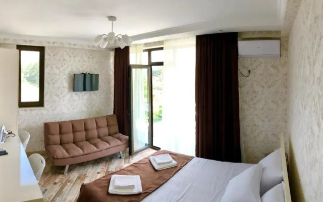 Ureki Guest House