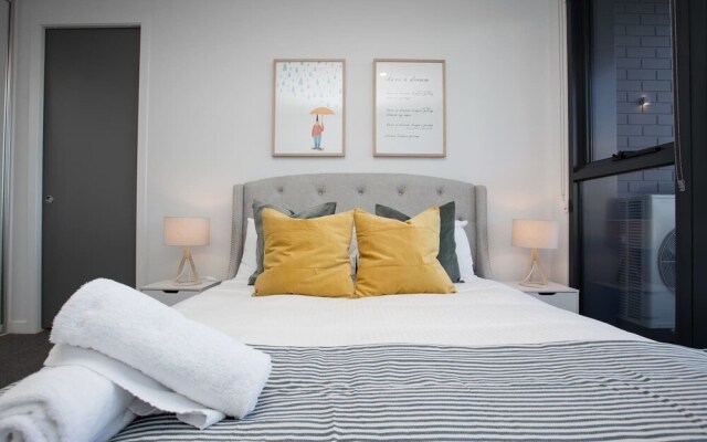 Stunning Apartment In Parkville