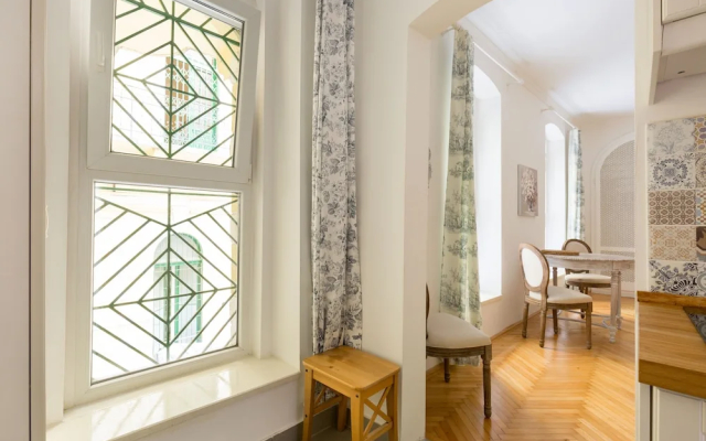 Vintage Style Apartment