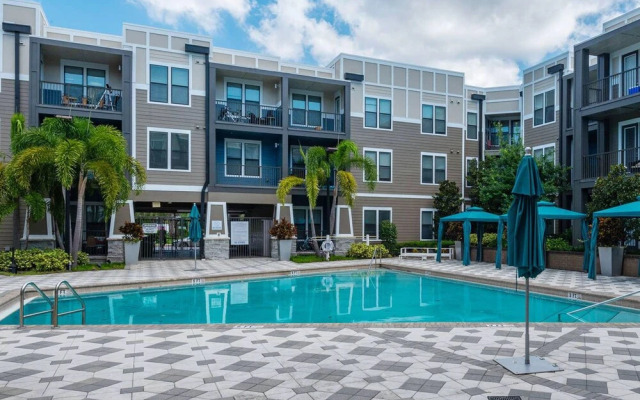 FRONTDESK NoHo Flats at North Hyde Park Apts Tampa