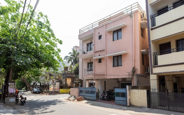 Oyo Flagship 30671 Anna Nagar