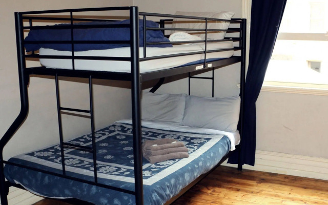 Nomads All Nations - Hostel