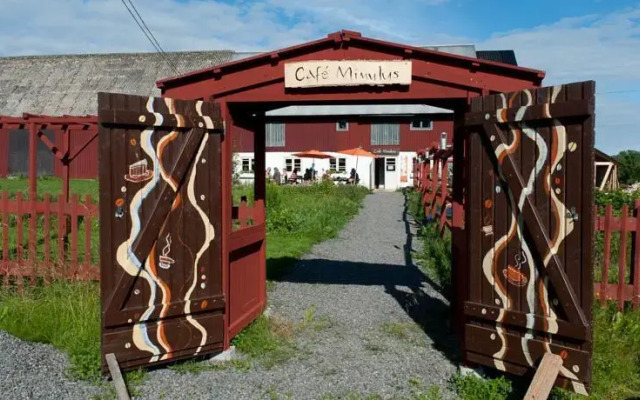 Mimulus Bed & Breakfast