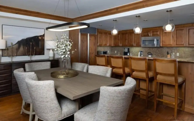 Vail Village Gravity Haus 3 Bedroom Residence