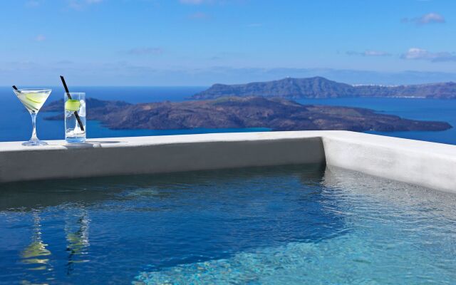 Lilium Santorini Villa