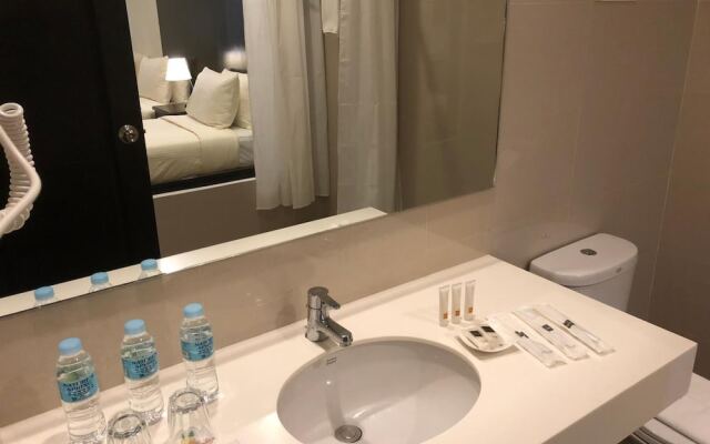 Piña Suites