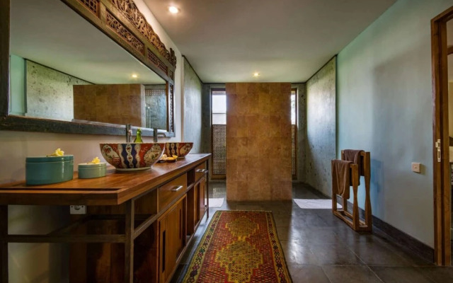 Traditionally Furnished Villa In Bali