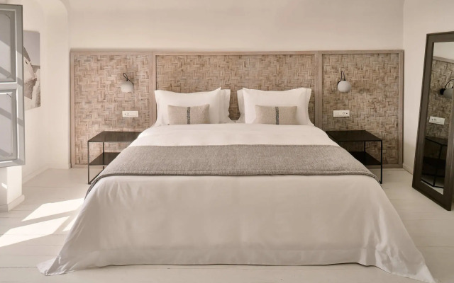 Vedema, a Luxury Collection Resort, Santorini