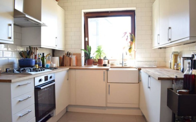 Bright Clapton 2 Bedroom Flat