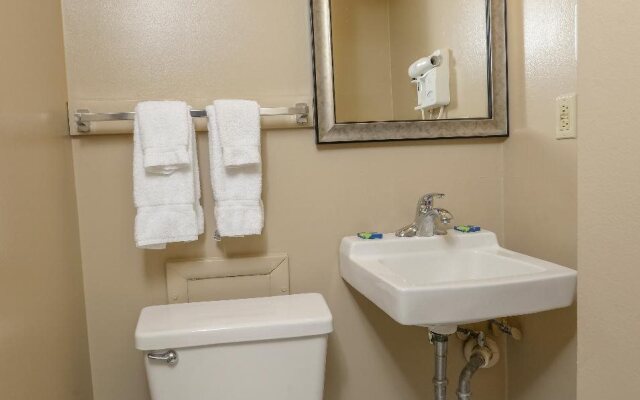 Marigot Beach Suites