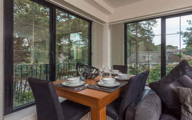 Quay Holidays - Canford Cliffs
