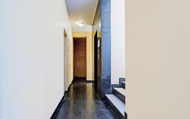 OYO Flagship 81402 Legrace Residency