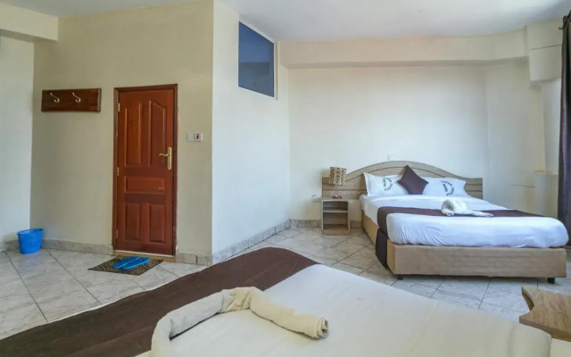 Fahari Triple Hotel