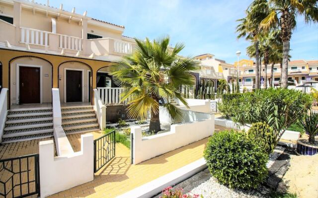 Gorgeous apartment in Albamar