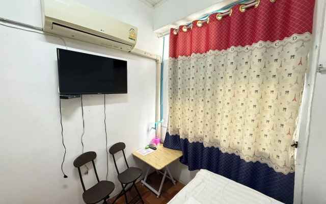 Happyland Guesthouse