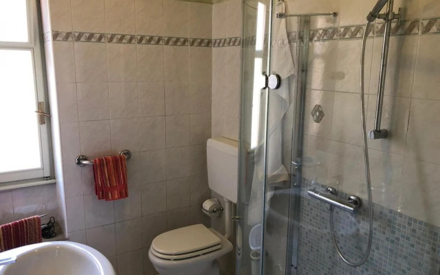 Carola A Tastefully Furnished Apartment Lakefront