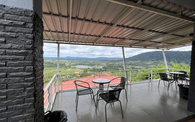 Seemok Resort